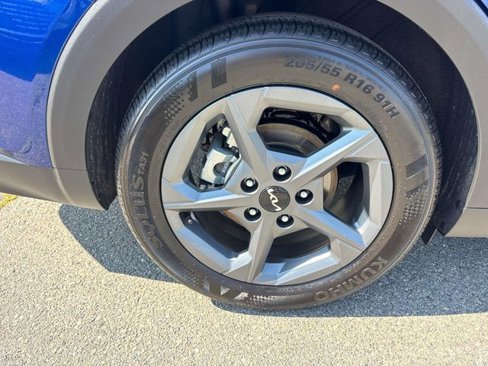 Used 2025 Kia K4 image 31