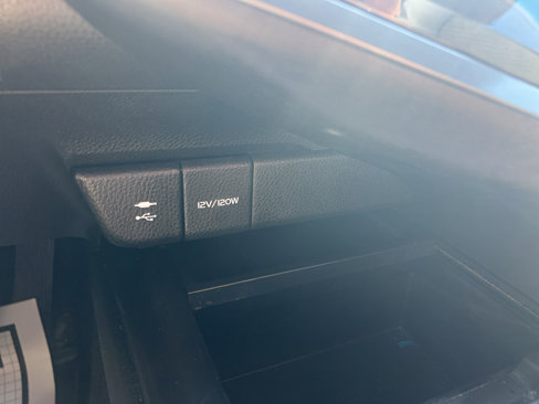 Used 2018 Toyota Camry SE image 36