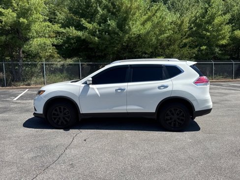 Used 2016 Nissan Rogue S w/ Appearance Package image 3