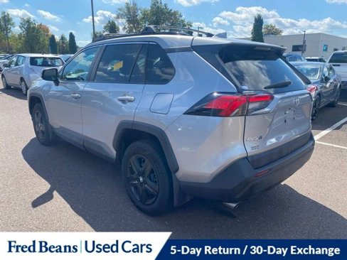 Used 2019 Toyota RAV4 LE image 5