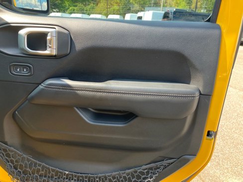 Used 2018 Jeep Wrangler Unlimited Sahara image 31