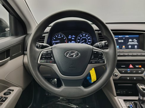 Used 2017 Hyundai Elantra SE image 29