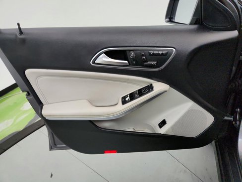 Used 2017 Mercedes-Benz GLA 250 image 23