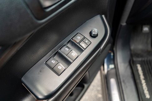 Used 2017 Toyota Highlander Limited Platinum image 18
