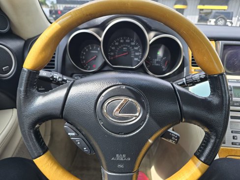 Used 2005 Lexus SC 430 Convertible image 22