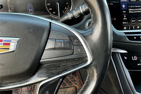 Used 2021 Cadillac XT5 Premium Luxury image 12