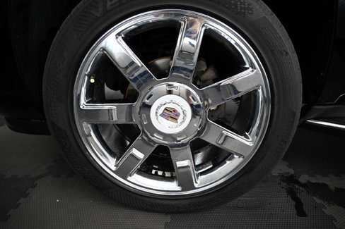 Used 2011 Cadillac Escalade ESV Luxury image 45