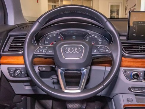 Used 2022 Audi Q5 2.0T Premium w/ Convenience Package image 14