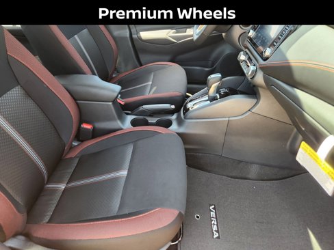 New 2025 Nissan Versa SR image 13