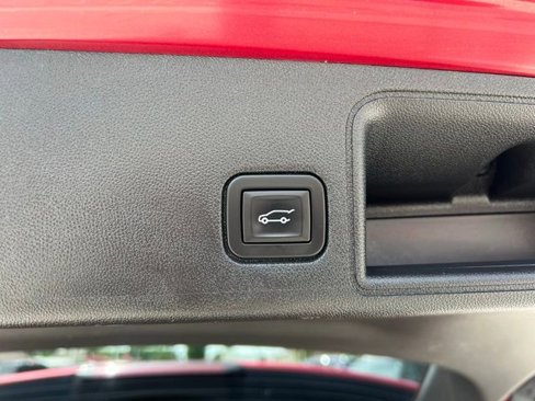Used 2019 GMC Terrain SLT w/ Preferred Package image 22
