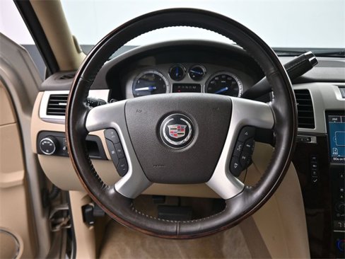 Used 2009 Cadillac Escalade Hybrid image 2