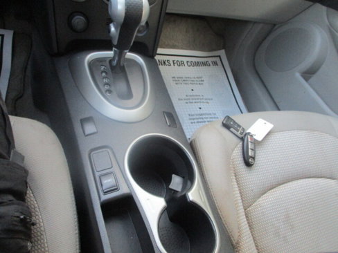 Used 2012 Nissan Rogue SV w/ Premium Pkg image 36