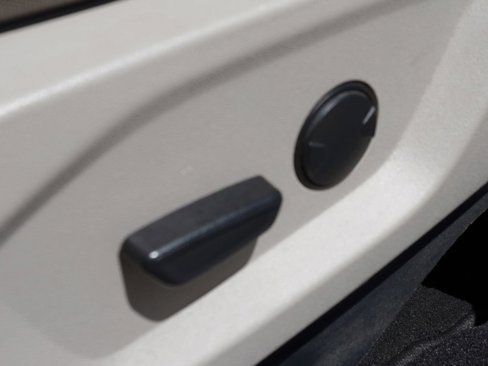 Used 2019 Ford Explorer FWD image 18