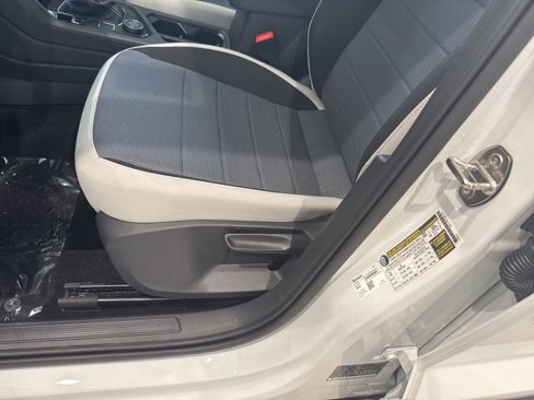 New 2025 Volkswagen Taos S image 19