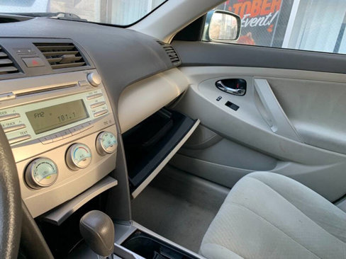 Used 2009 Toyota Camry image 24
