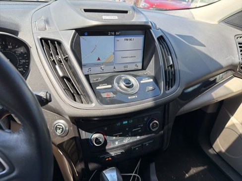 Used 2017 Ford Escape Titanium image 8
