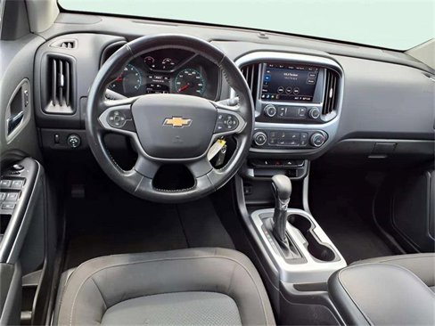Used 2022 Chevrolet Colorado LT w/ LT Convenience Package image 8