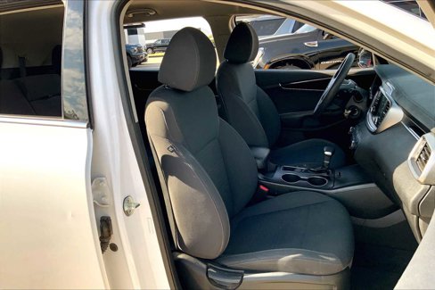 Used 2019 Kia Sorento L image 8