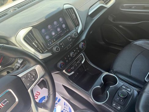 Used 2023 GMC Terrain SLT image 14