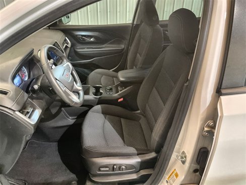 Used 2022 GMC Terrain SLE w/ Driver Convenience Package image 18