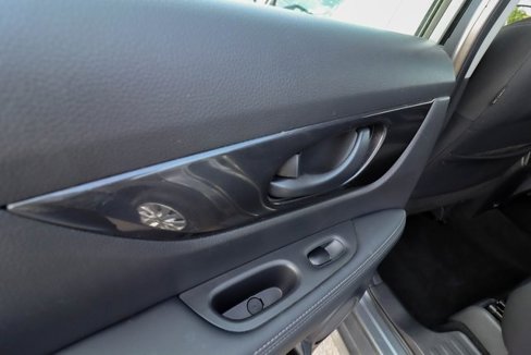 Used 2020 Nissan Rogue S image 42