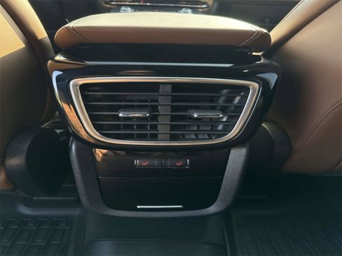 Used 2022 Lincoln Nautilus Reserve w/ Equipment Group 202A image 16