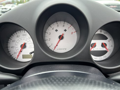 Used 2004 Toyota MR2 image 21