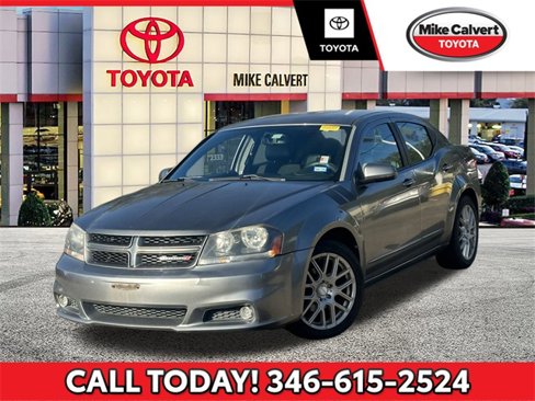 Used 2013 Dodge Avenger R/T image 1