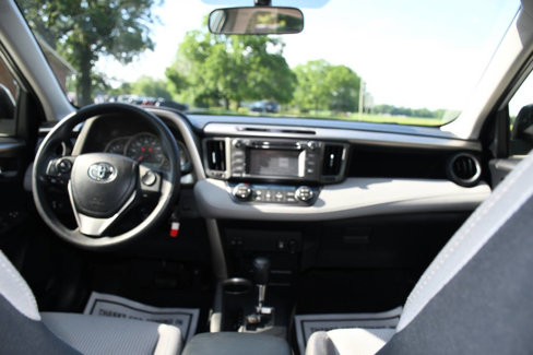 Used 2015 Toyota RAV4 XLE image 25
