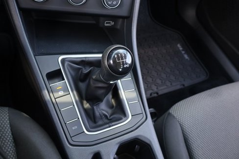 Used 2019 Volkswagen Jetta S w/ Driver Assistance Package image 24