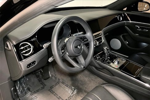 Used 2024 Bentley Flying Spur Azure image 7