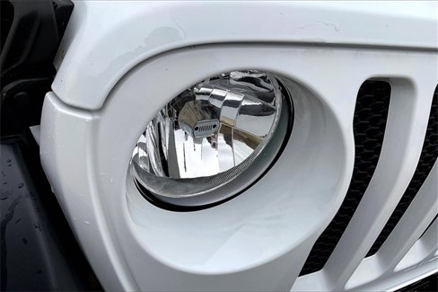 Used 2023 Jeep Wrangler Sport image 29