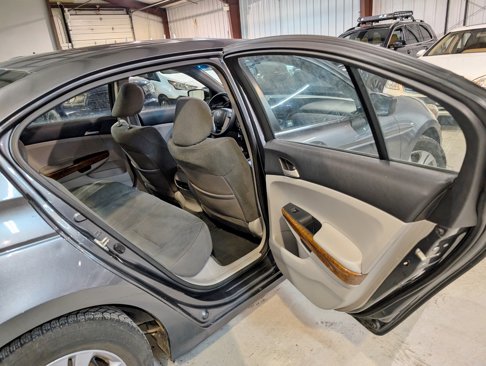 Used 2011 Honda Accord EX image 22