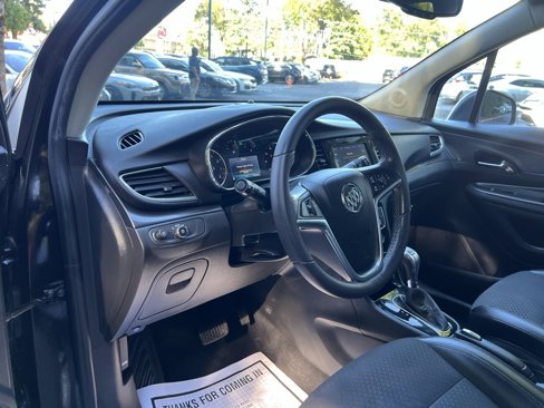 Used 2022 Buick Encore Preferred image 12