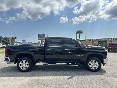 Used 2022 Chevrolet Silverado 2500 LTZ w/ LTZ Convenience Package image 4