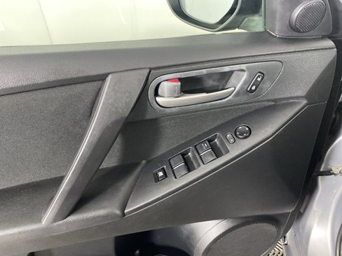 Used 2011 MAZDA MAZDA3 i Touring image 11