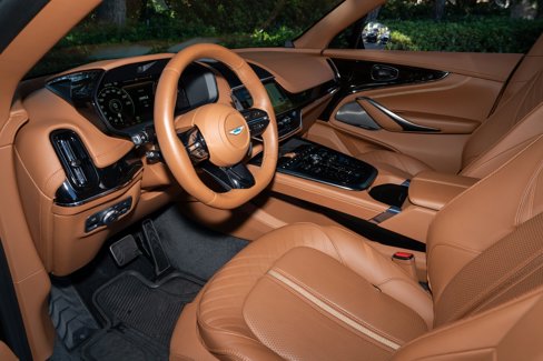 Used 2025 Aston Martin DBX 707 image 13