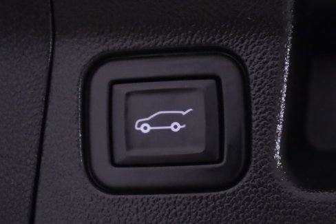 Used 2020 GMC Acadia SLT w/ Driver Alert Package II image 9