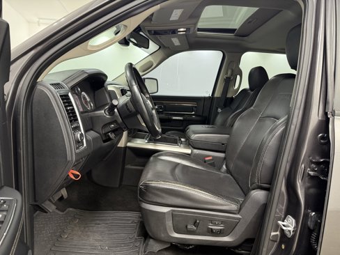 Used 2015 RAM 1500 Laramie w/ Convenience Group image 15