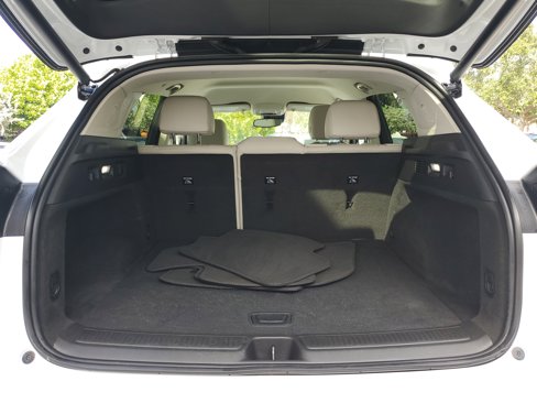 Used 2022 Buick Envision Essence w/ Safety Package image 9