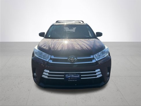 Used 2018 Toyota Highlander XLE image 3