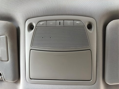 Used 2017 Nissan Rogue S image 18
