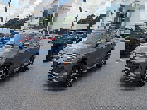 New 2025 Volkswagen Tiguan SE image 7