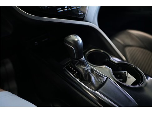 Used 2019 Toyota Camry SE w/ Carpet Mat Package image 19