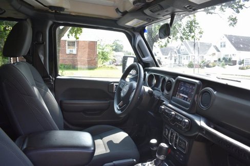 Used 2023 Jeep Wrangler Unlimited image 21