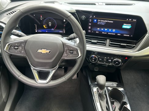 Used 2024 Chevrolet Trax LT w/ Driver Confidence Package image 15