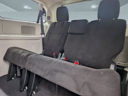 Used 2013 Dodge Grand Caravan SXT image 25