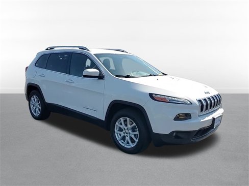Used 2015 Jeep Cherokee Latitude w/ Comfort/Convenience Group image 3
