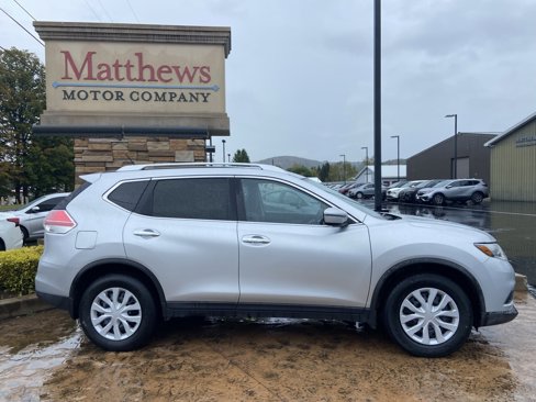 Used 2016 Nissan Rogue S w/ Appearance Package image 3