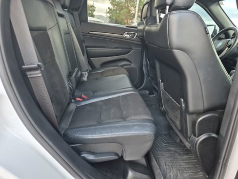 Used 2019 Jeep Grand Cherokee Altitude image 32